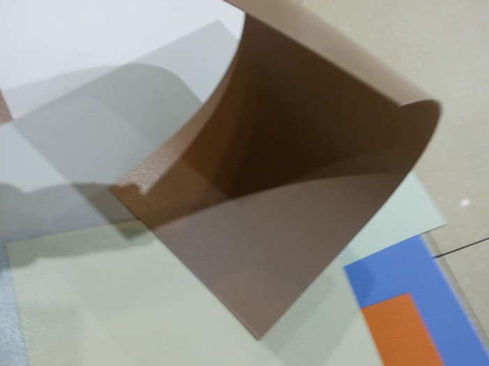 醫(yī)院裝修推薦選用醫(yī)用樹脂板，環(huán)?？咕鷫Π?，減少污染