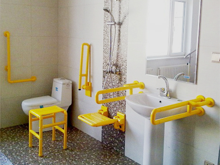 關于適老化產品-衛(wèi)生間扶手的配置建議---盥洗區(qū)