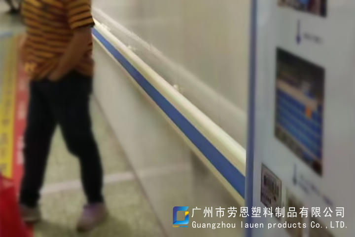 【福建福州】絕佳性價(jià)比，防撞扶手安裝效果一看就知道