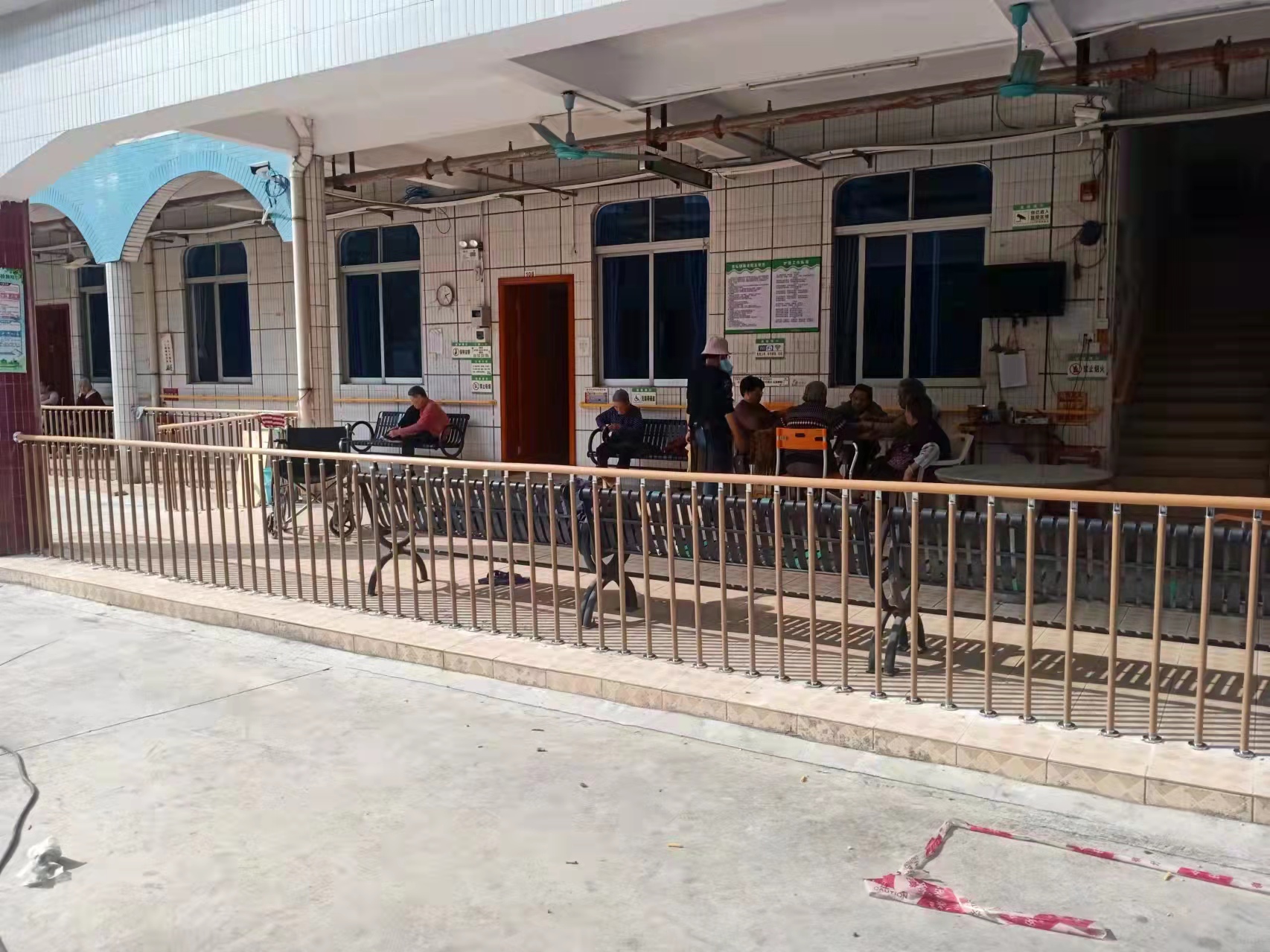 你知道樹脂護(hù)欄扶手的安裝質(zhì)量的控制要求嗎？