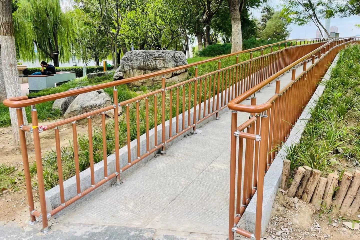 別家的樓梯護(hù)欄好不好我不知道？勞恩家的樓梯樹脂護(hù)欄一定好